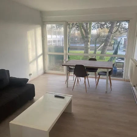 Superbe Appartement Spacieux Avec Parking Et Jardin Prive Wattignies Exterior photo
