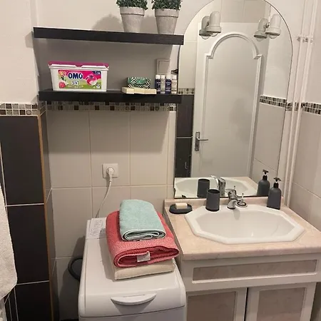 Superbe Appartement Spacieux Avec Parking Et Jardin Prive Wattignies Exterior photo